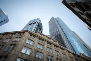 Jak wykorzystać case studies znanych kampanii reklamowych na lekcjach